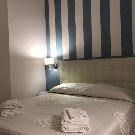 B&B Sallustio Rooms Siena Bagian luar foto