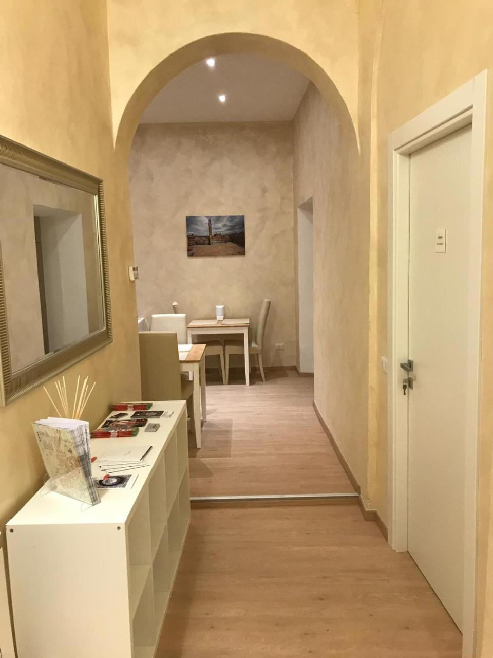 Sallustio Rooms - Rooms Only Siena Bagian luar foto
