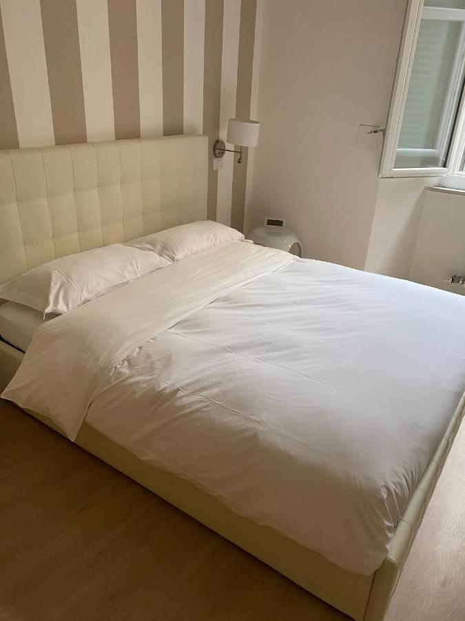 Sallustio Rooms - Rooms Only Siena Bagian luar foto